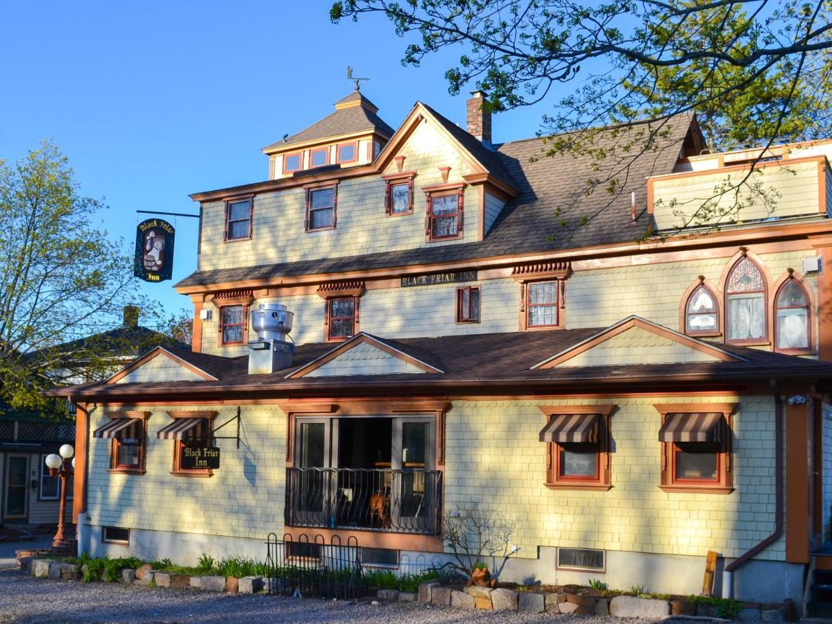 Black Friar Inn And Pub บาร์ฮาเบอร์ ภายนอก รูปภาพ